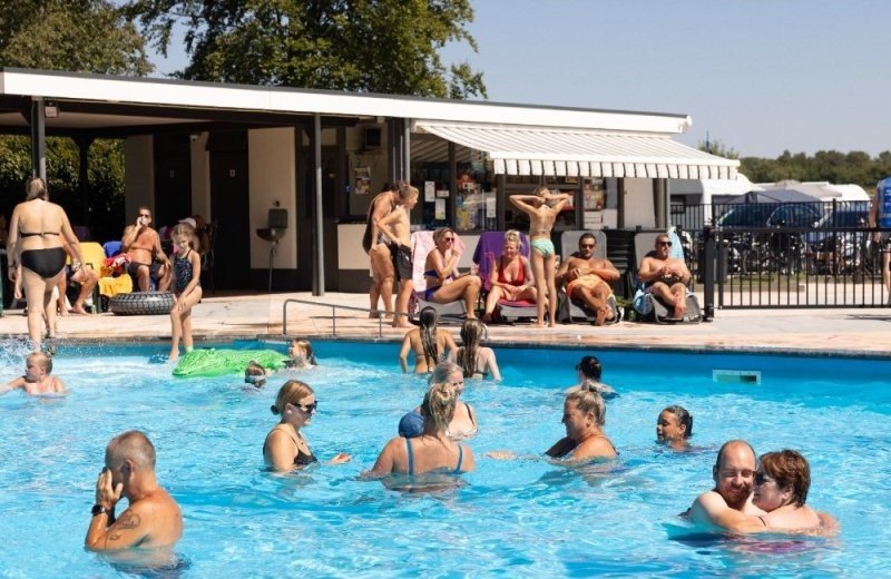 Klein paradijs camping tilburg met zwembad